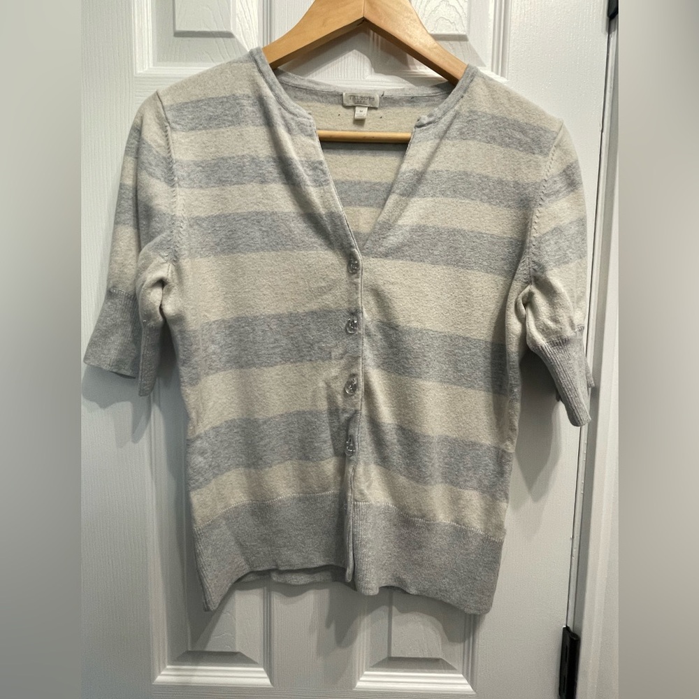 Talbots Women Cardigan Sweater Medium Ivory Grey Notched Neck Button Cuff Cotton